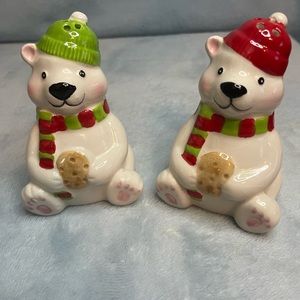 Christmas Ceramic Polar Bears Eating Cookies Salt & Pepper Shaker Set